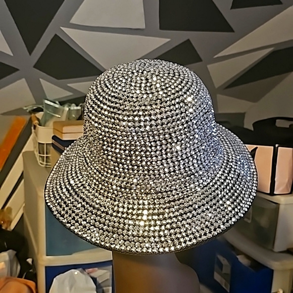 NEW w/Tags! It's definitely it's name "Jewel Cap" Rhinestone Designer Hat!! - Picture 8 of 11